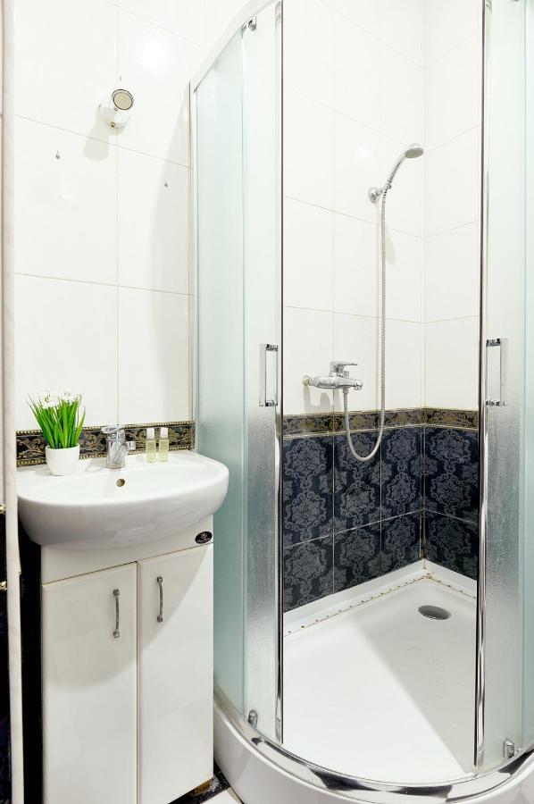 S12-58 Modern Aparthotel With Two 2Bedrooms In Central Kiev - Bessarabska Squere - Gulliver Mall - Olympic Stadium - Palace Of Sports - Saksahanskoho St, 12Б 외부 사진